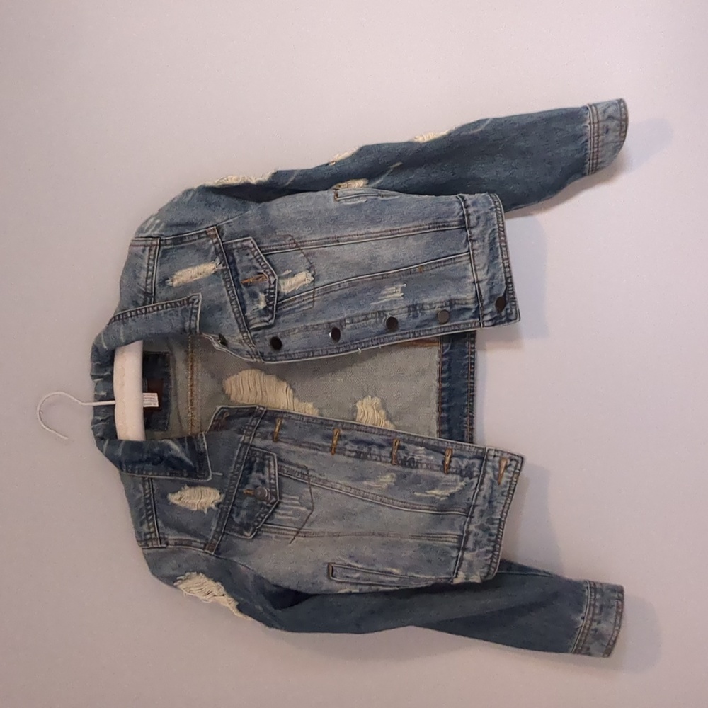 POL medium wash distressed jean jacket